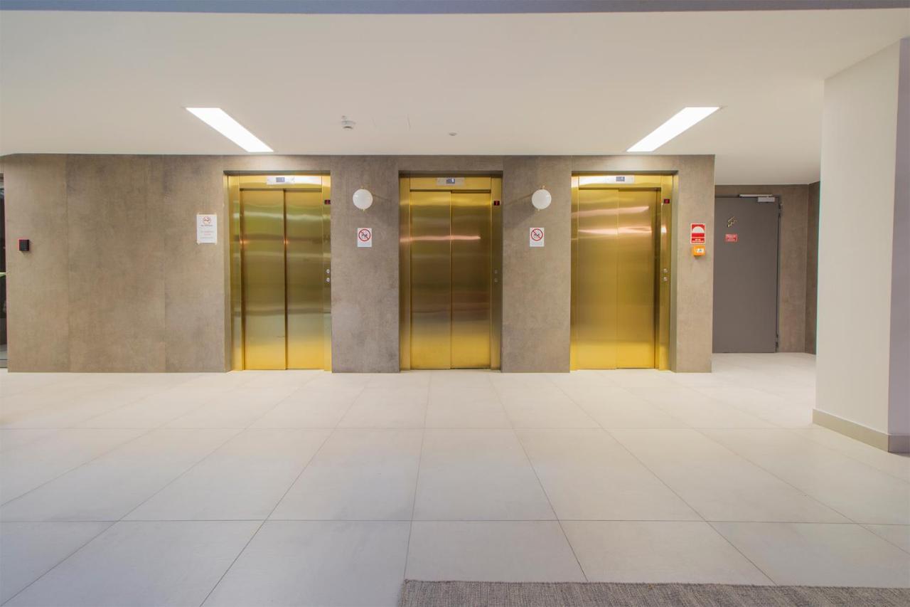 Corvin Modern Two Bedroom Apartment Free Parking 布达佩斯 外观 照片