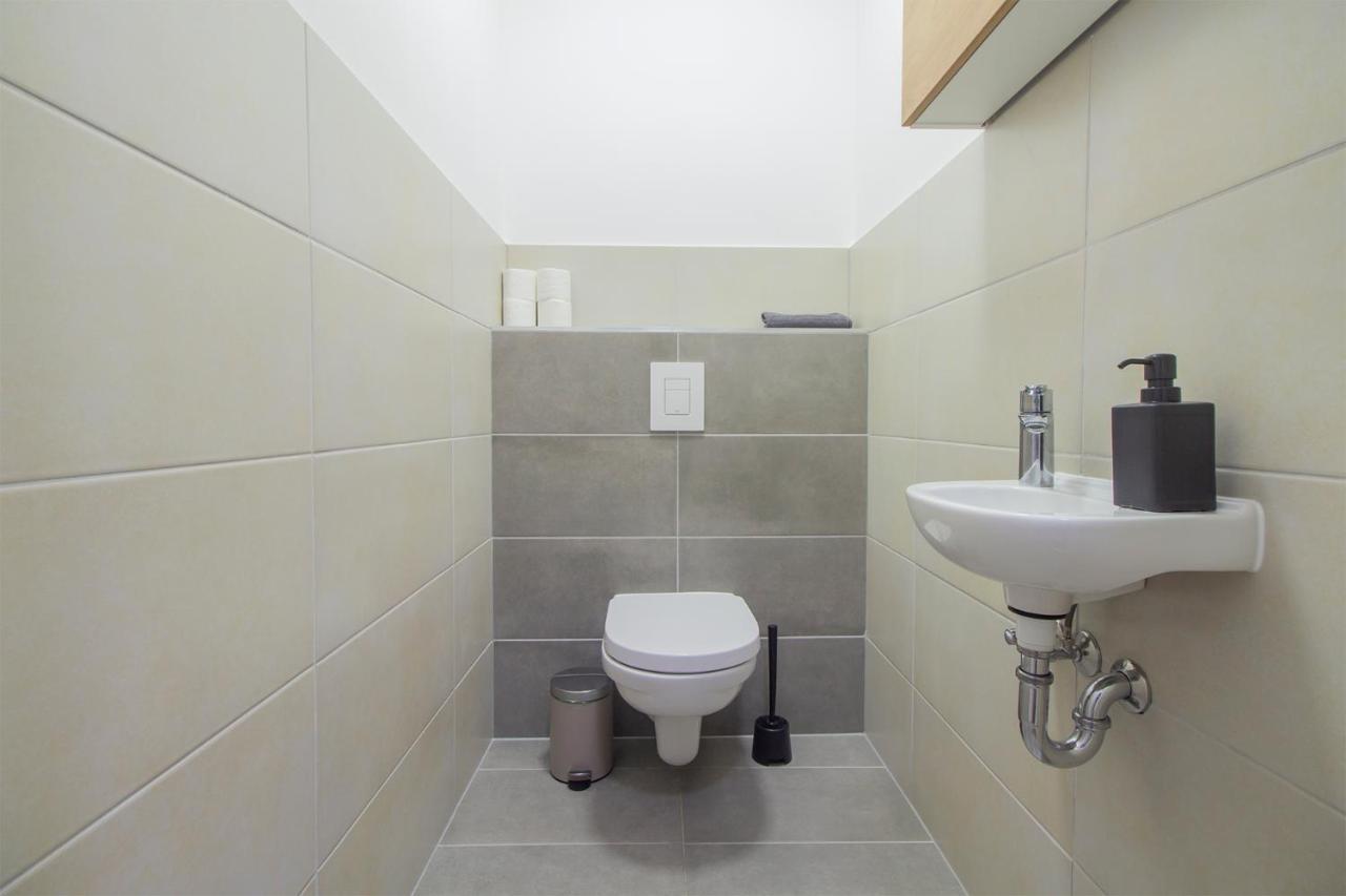 Corvin Modern Two Bedroom Apartment Free Parking 布达佩斯 外观 照片